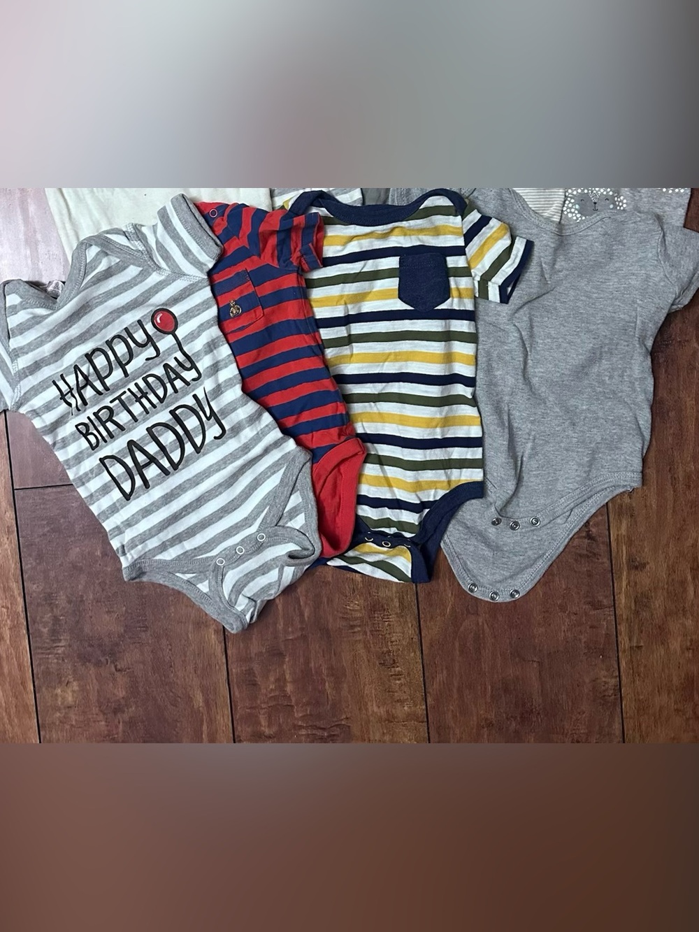 short sleeve onsie bundle : 3-6 months